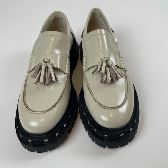 Free People Teagan Tassel Loafer antique ivory leather studded chunk women’s 8.5 - Picture 14 of 14